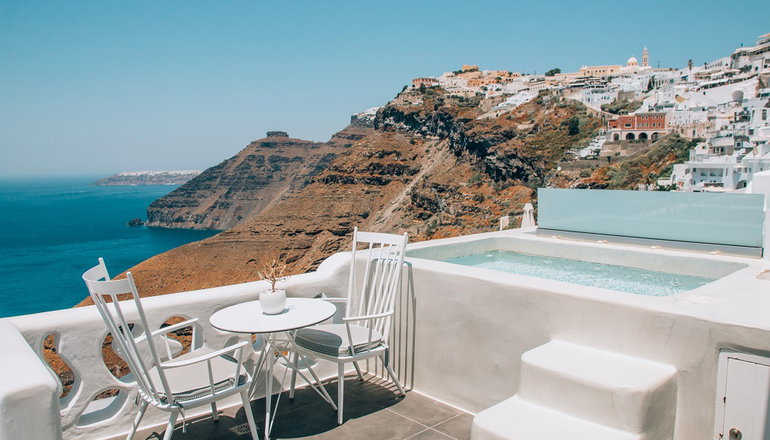 5* Athina Luxury Suites